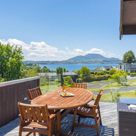 Acacia Sunrise - Taupo Villa Luaran gambar